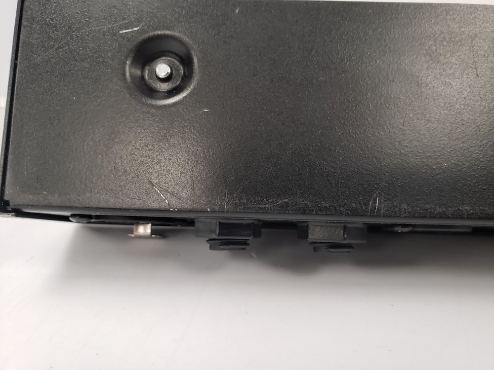 (90372-2) DBX DBX131SV Graphic Equalizer