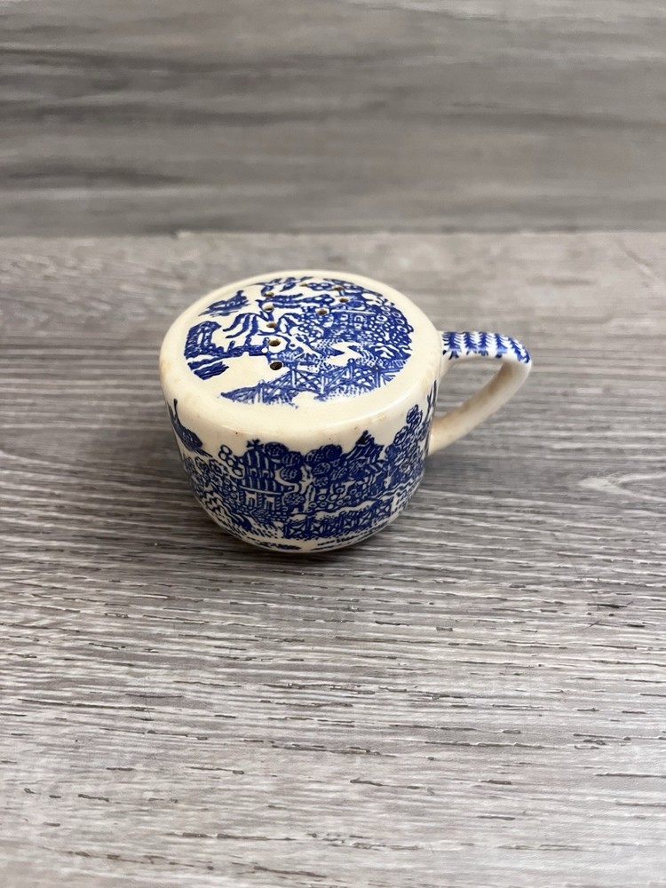Vintage Blue Willow Pepper Shaker Ceramic Transferware Single w Handle 2.25”