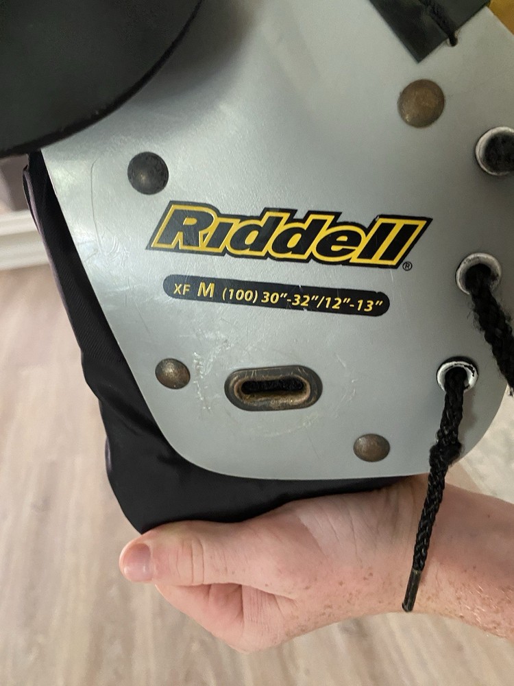 Riddle X-force Shoulder Pads Size Medium Youth