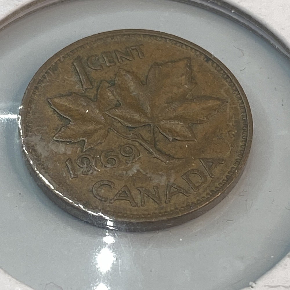 1969 Canada Elizabeth II One Cent Penny Circulated.