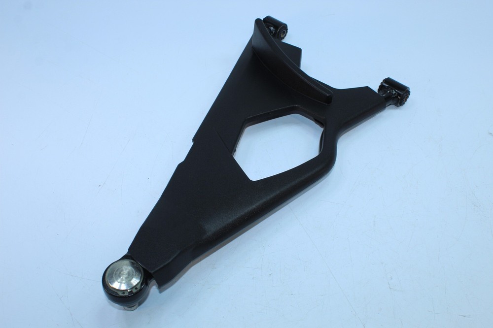 2019-2023 CAN-AM SPYDER RT FRONT UPPER RIGHT ARM