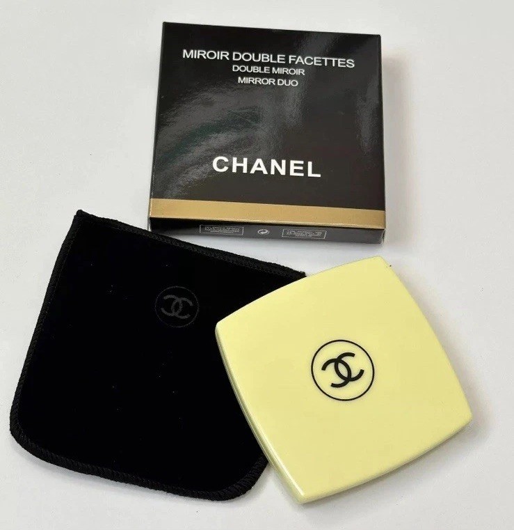 CHANEL Mirror Duo Compact Double Facette Makeup Yellow