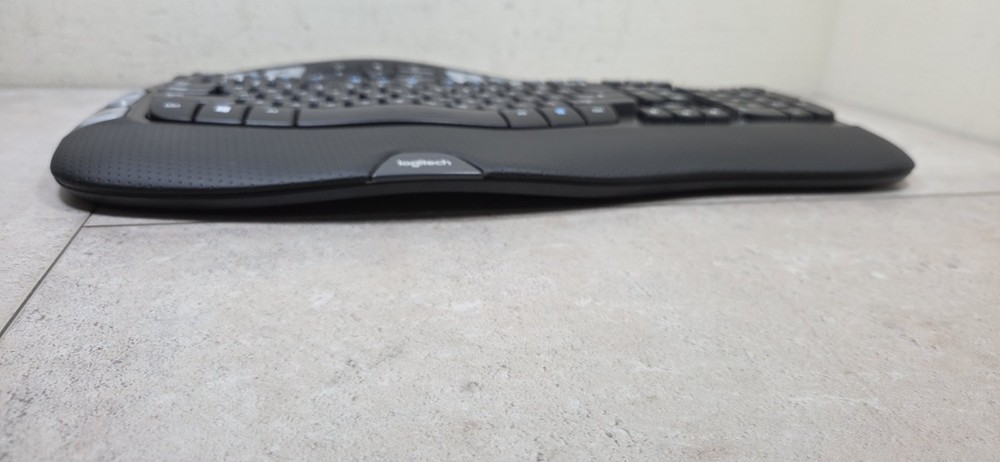 Logitech K350 Wave Ergonomic Wireless Keyboard with Unifying USB Dongle