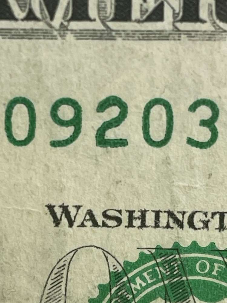 2013 B Duplicate Print ERROR ⭐️ STAR NOTE $1 B 09203858* Over Inking ERROR ON 2