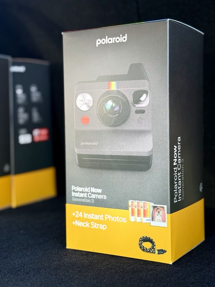 NEW Polaroid Now Generation 3 Instant Camera BUNDLE (Black)