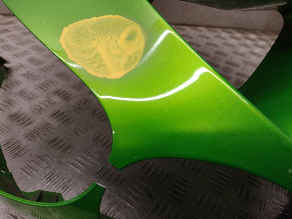 2011 KAWASAKI ZZR 1400 Front Centre Panel