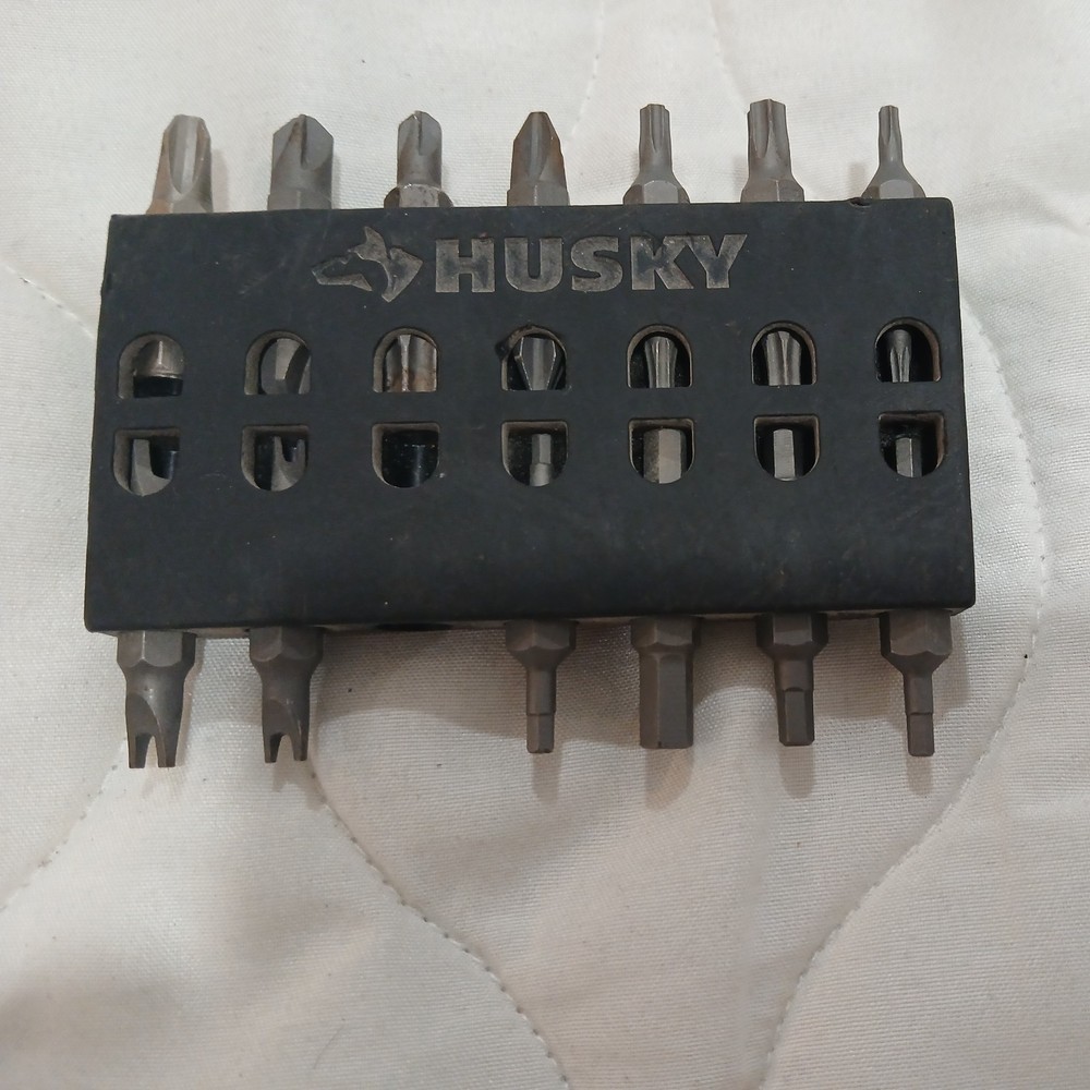 Husky  screwdriver  13 pieces used