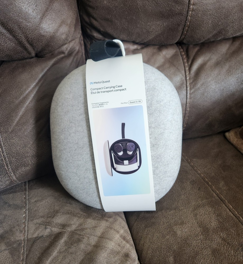 ♾️Meta♾️ Quest Compact  Carrying Case for Quest 3/3s