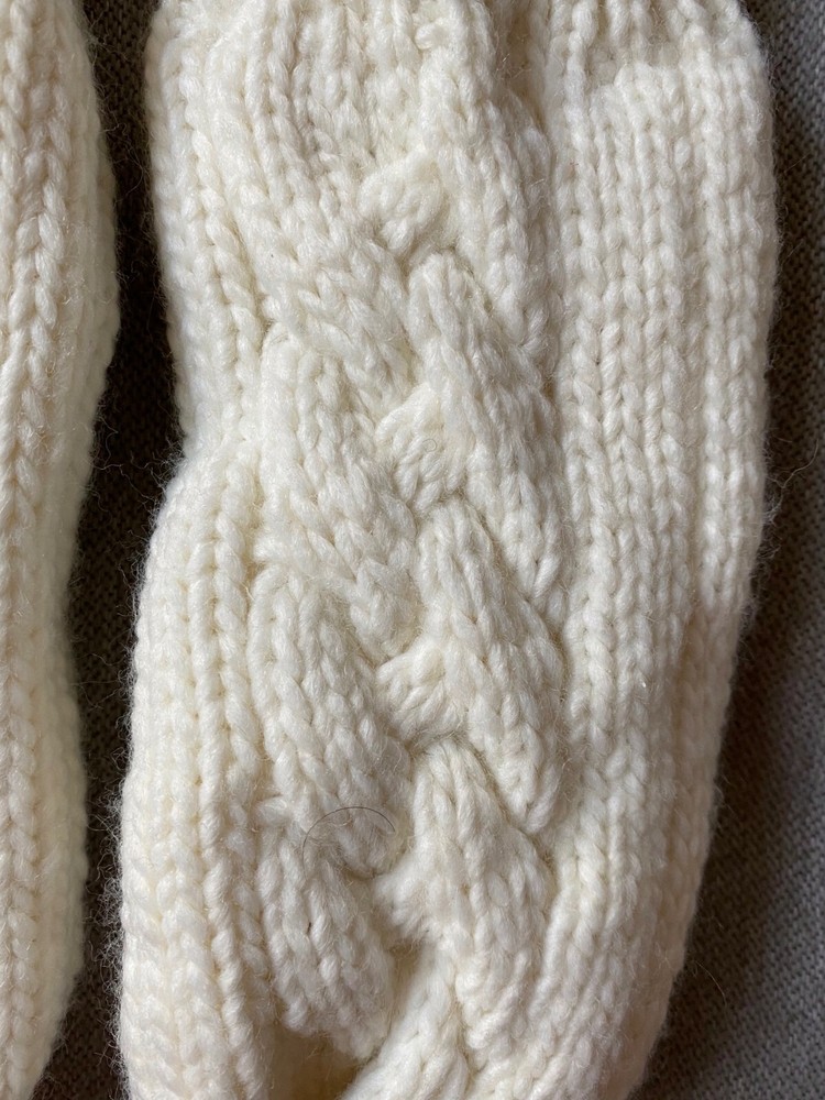 Abercrombie & Fitch Knit Mittens