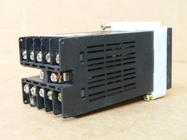 Omron H7cx-Aw Counter