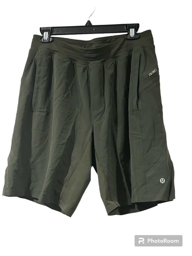 Lululemon men’s size medium green run/train shorts