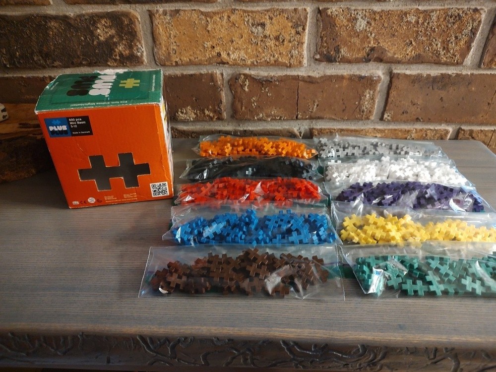 Authentic PLUS PLUS Mini Basic Building Shape 542 Assorted Colored Pieces