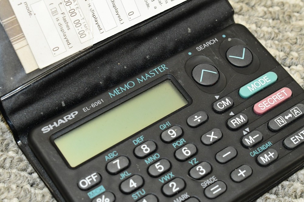 SHARP Memo Master EL-6061 in Protective Case & Instructions with Battery