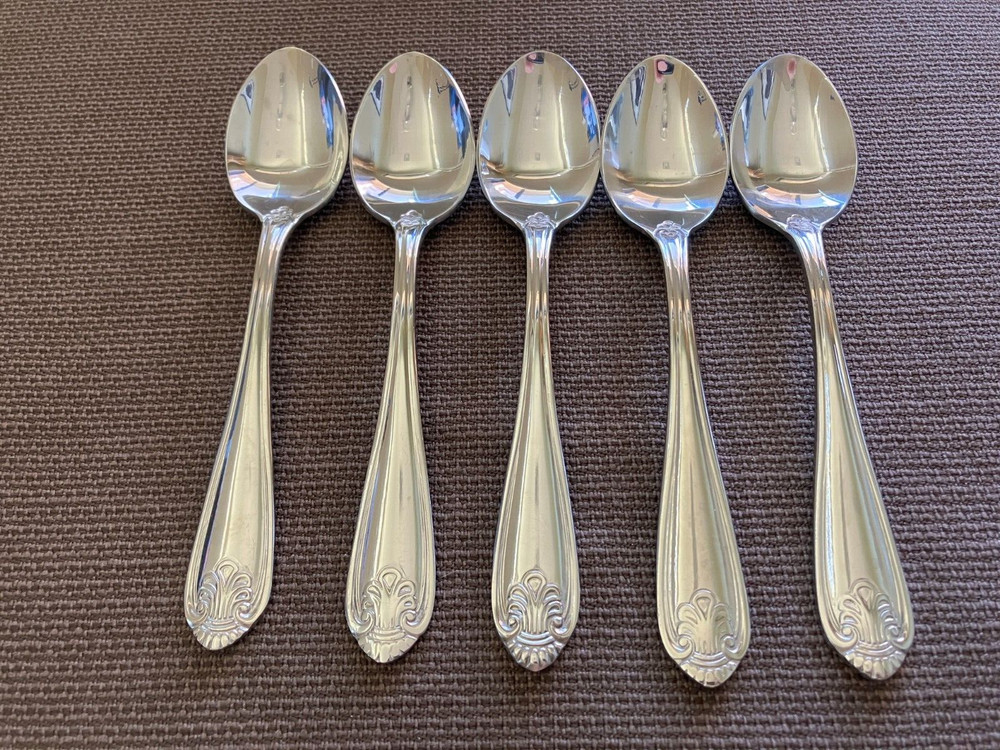 Oneida ROYAL SHELL Stainless Flatware--5 Teaspoons - VGUC