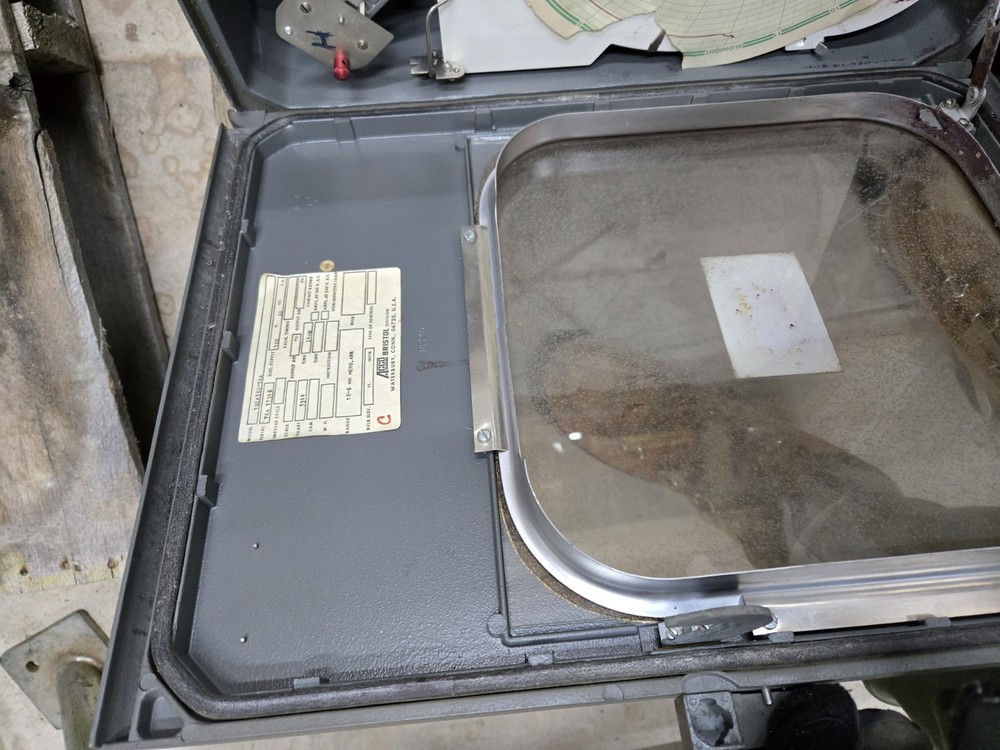 Bristol Chart Recorder Model 1G2A500-14A