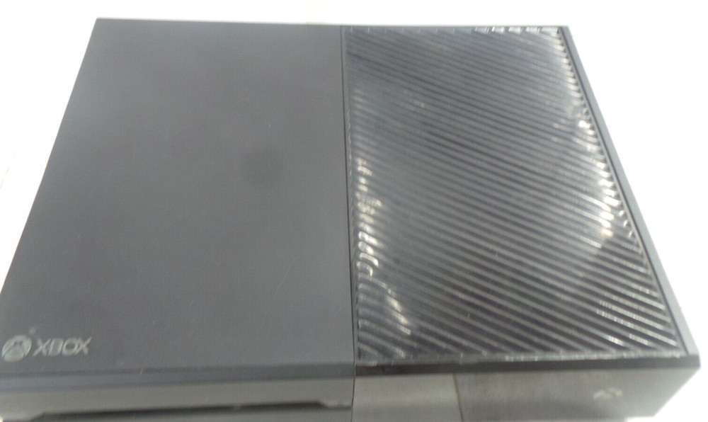 Microsoft Xbox One 500GB Home Console - Black (1540) One controller