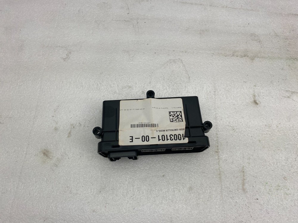 ⭕ 12-20 Model S Right Door Control Unit Module Mechanism Controller 1003101-00-E