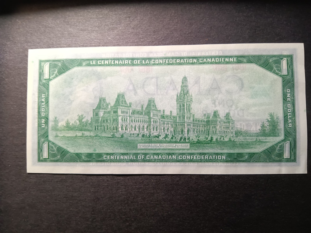 Canada 1967 QE2 One Dollar Crisp