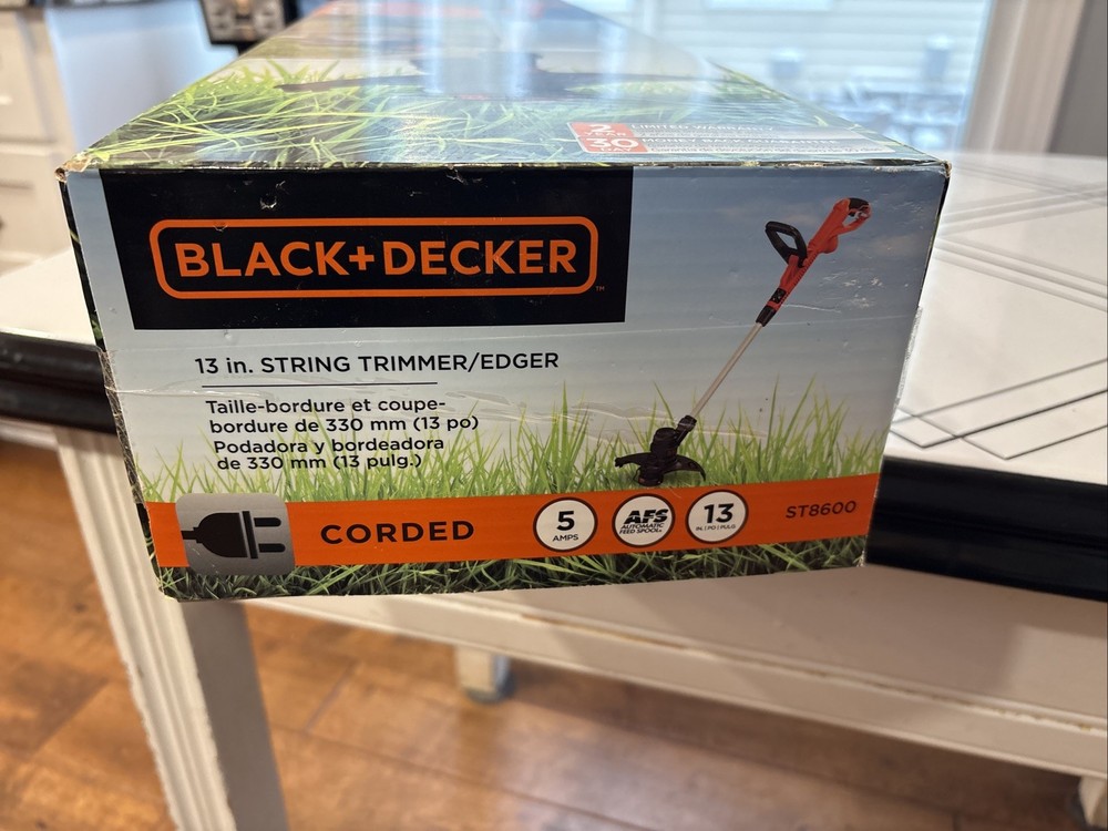 Black & Decker ST8600 5Amp Corded 13 In.String Trimmer/Edger