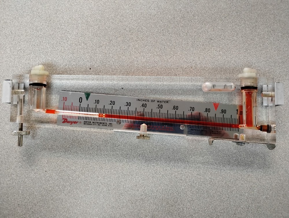 DWYER 100.5 Manometer