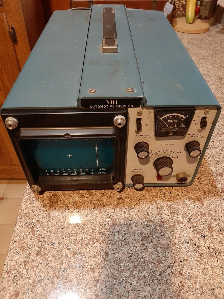 CONAR INSTRUMENTS 261 ANALYZER NRI AUTOMOTIVE DIVISION UNIT POWERS ON