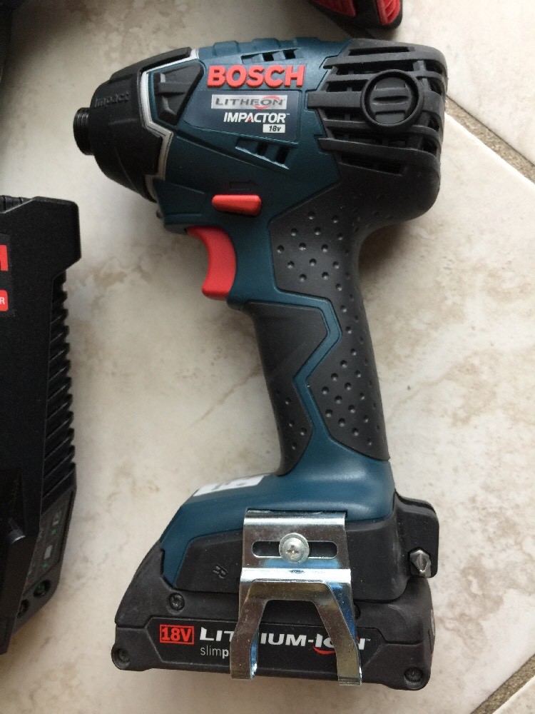 Bosch CLPK232-181 18V 2-Tool Combo Kit Drill & Impact Driver