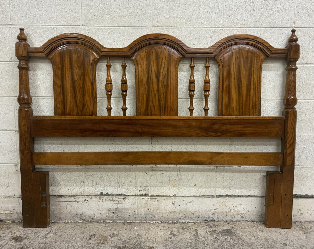 Vintage Queen Size Traditional Style Three Panel Turned Spindles Headboard