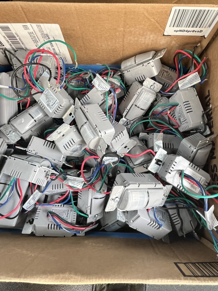 Legrand Light Switch PIR Occupancy Sensor WS-250 120/277volt GRAY