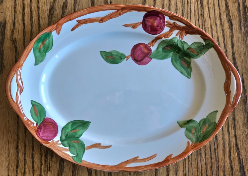 FRANCISCAN APPLE USA - 42 Pieces