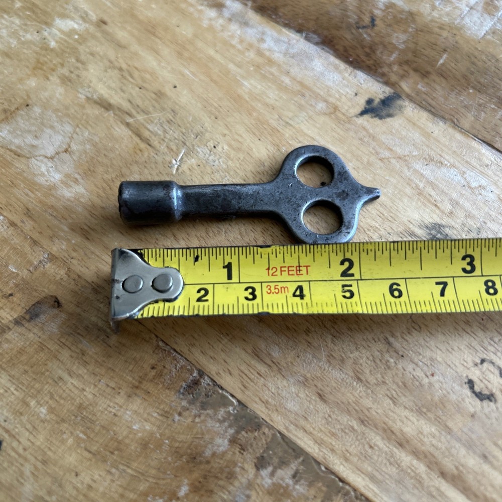 Owl head cast iron clock key 3/16"square rachet end