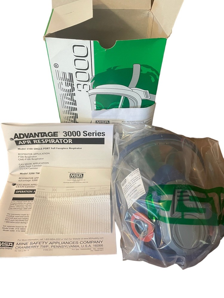 MSA Advantage 3000 Full-Face Respirator – Medium – Rubber Harness – NEW Sealed