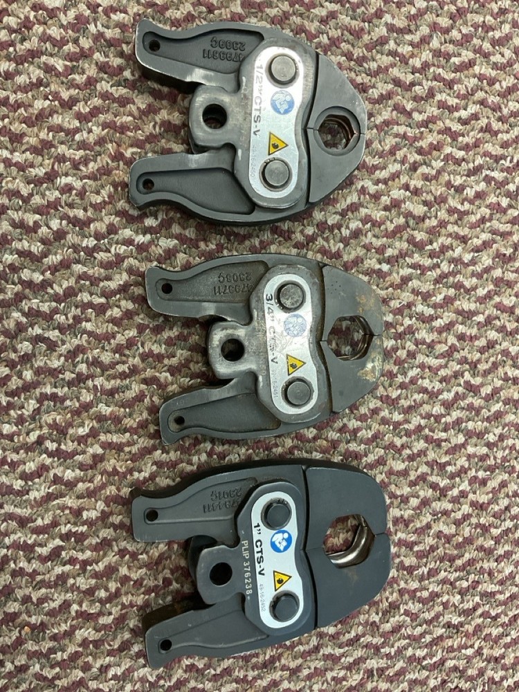 MILWAUKEE TOOLS 2473-22 (CJL063153)