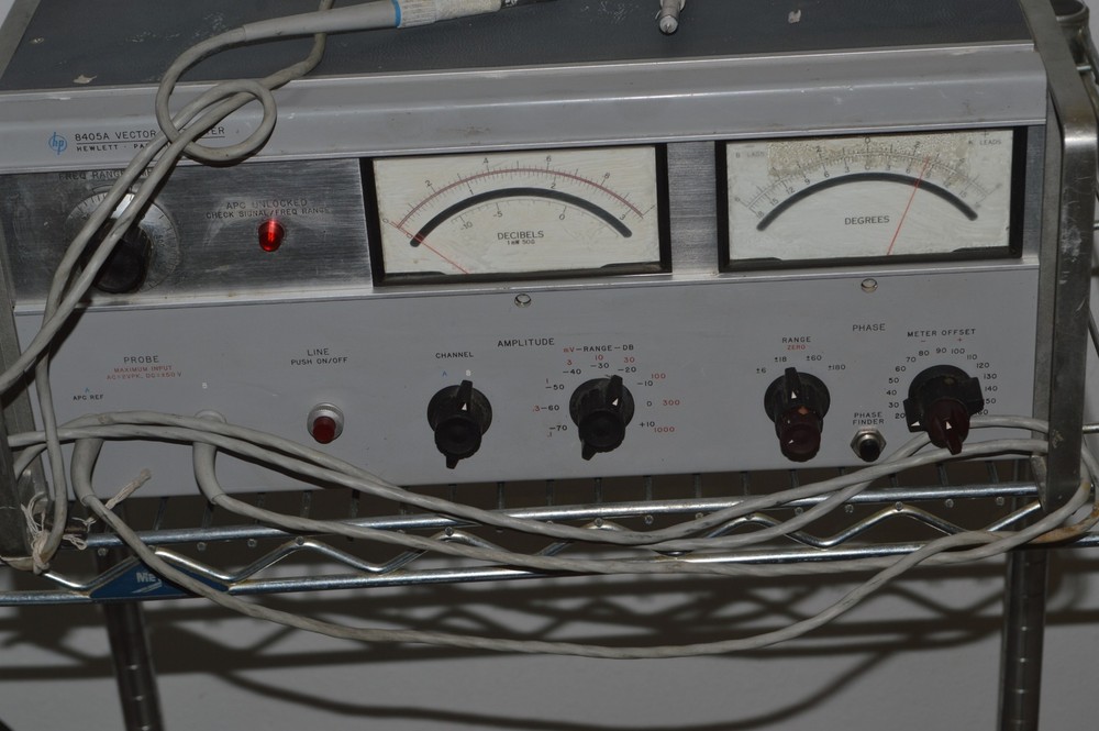 HEWLETT-PACKARD HP 8405A VECTOR VOLTMETER (ZLI61)