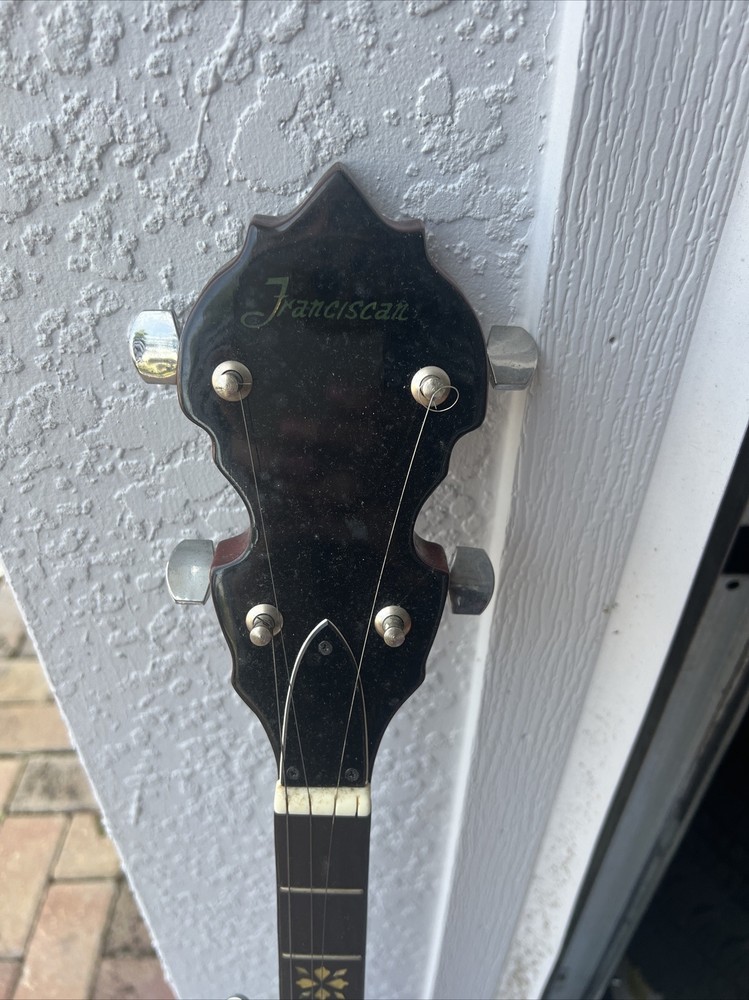 Franciscan Banjo 5 String with Case