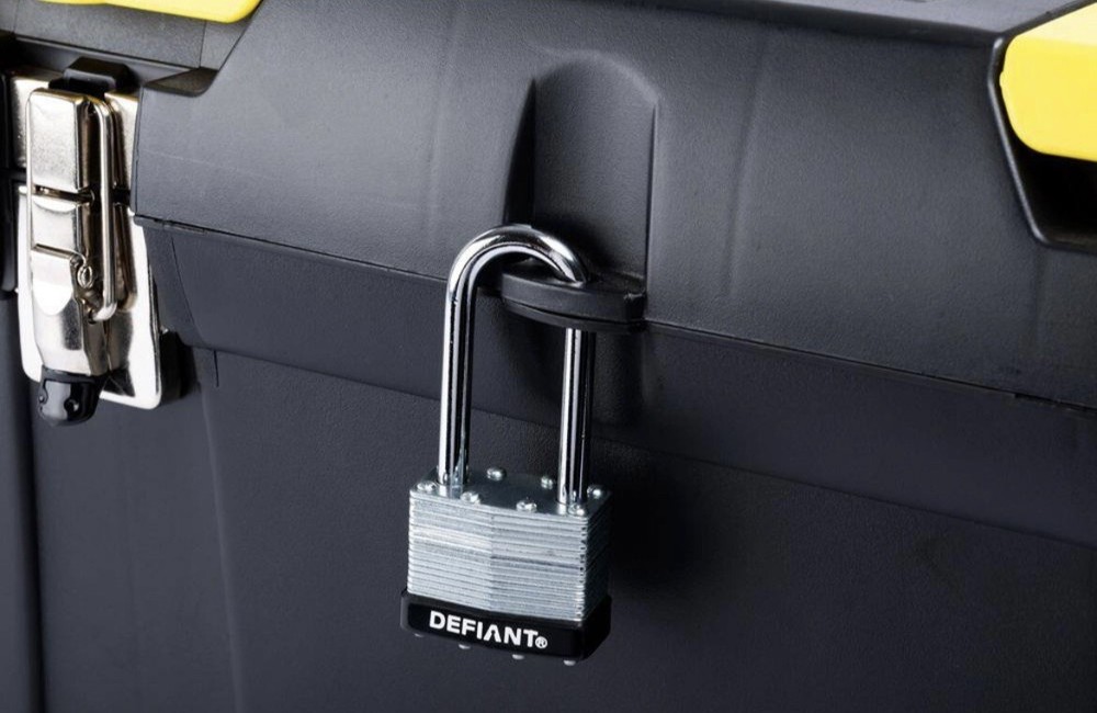Defiant 3 Pack Laminated Steel Padlock 3 Keys