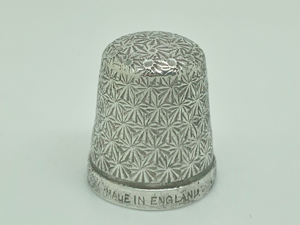 Antique English Sterling Silver Traditional Pattern Thimble - Size 16