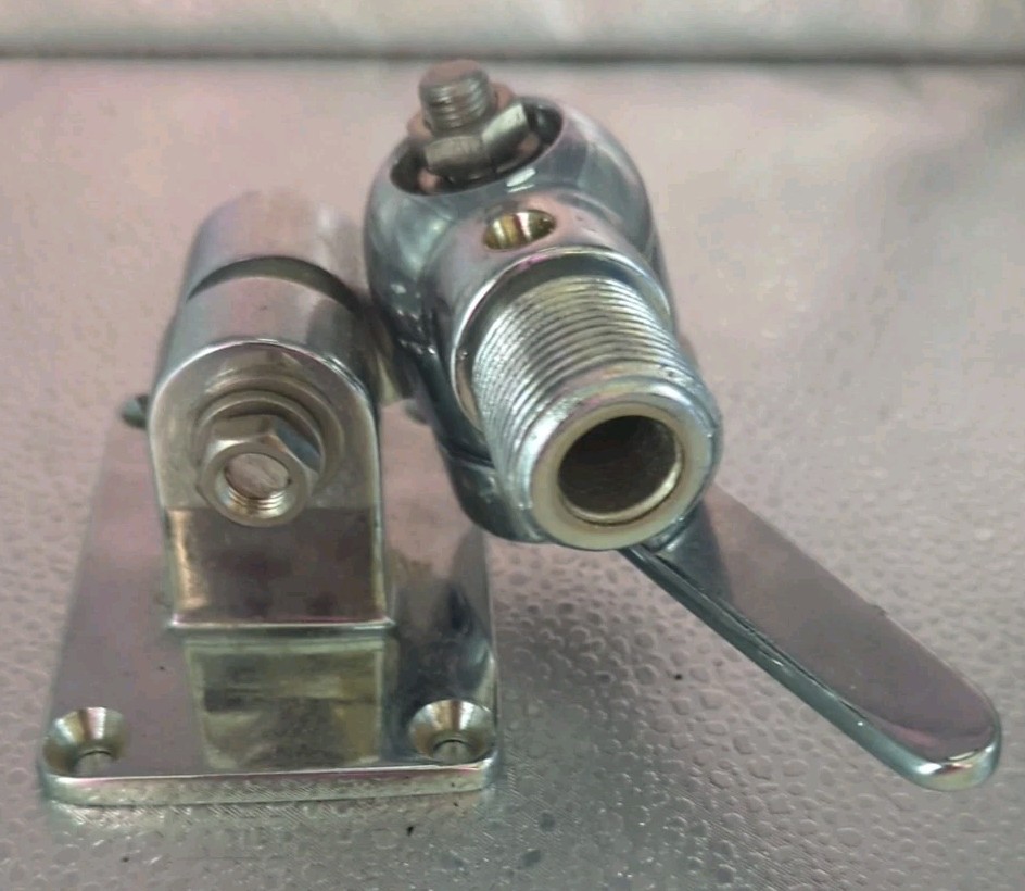 ADJUSTABLE  STANDARD ANTENNA BRACKET