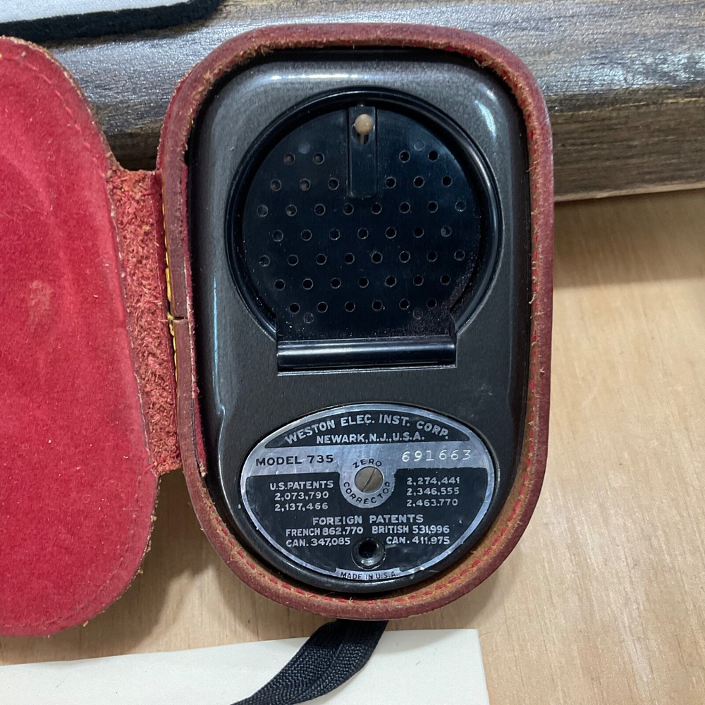 Weston Master 11 Exposure Meter in Case, has Instruction Book