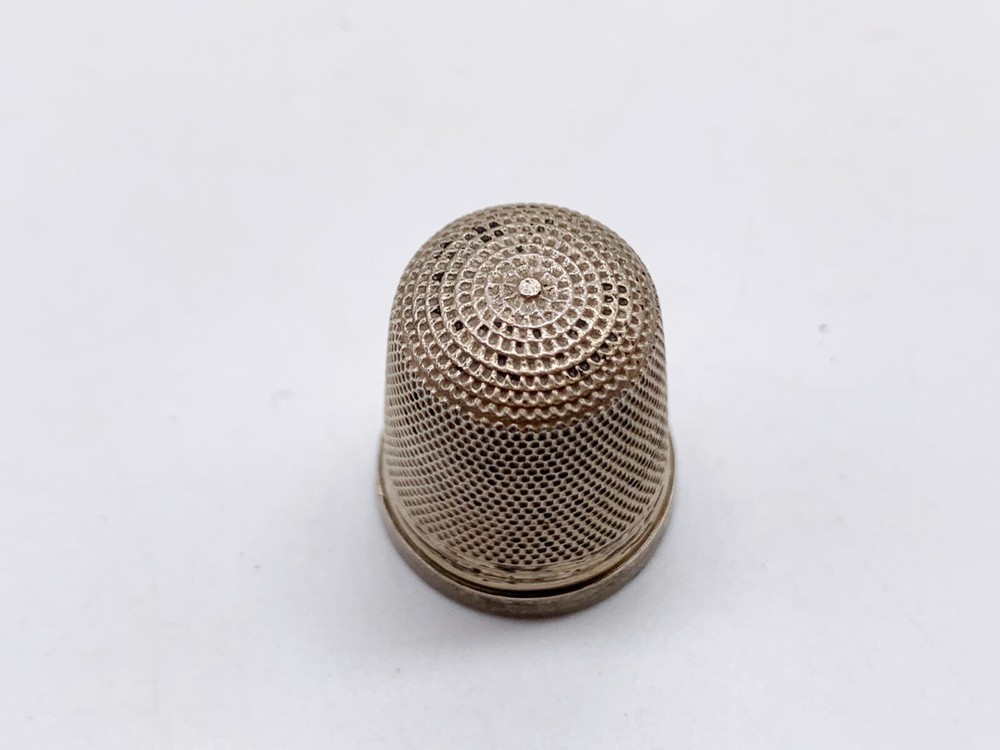 ANTIQUE SOLID STERLING SILVER SEWING THIMBLE