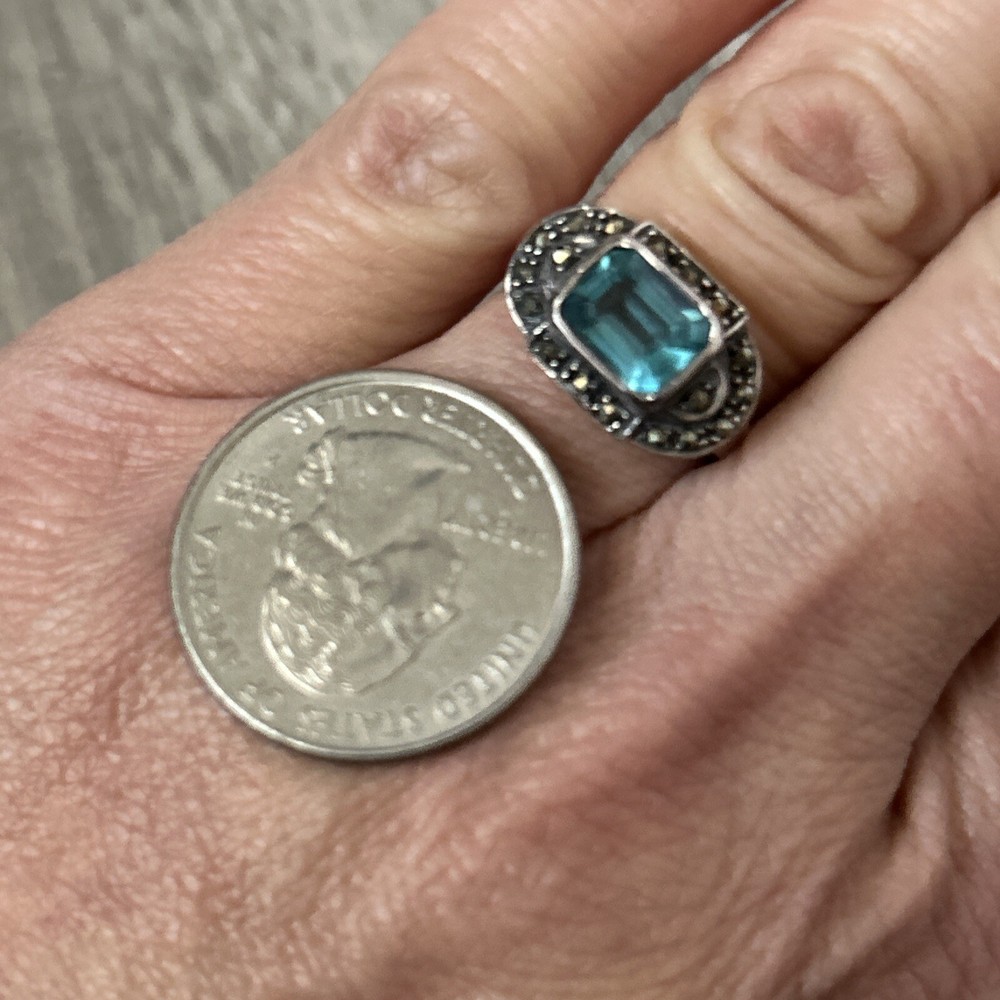 925 Sterling Silver & Topaz Ring Size 5.5
