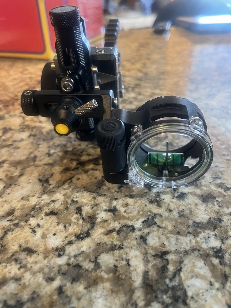 Barley used Trophy ridge react one pro sight 1 pin adjustable right handed