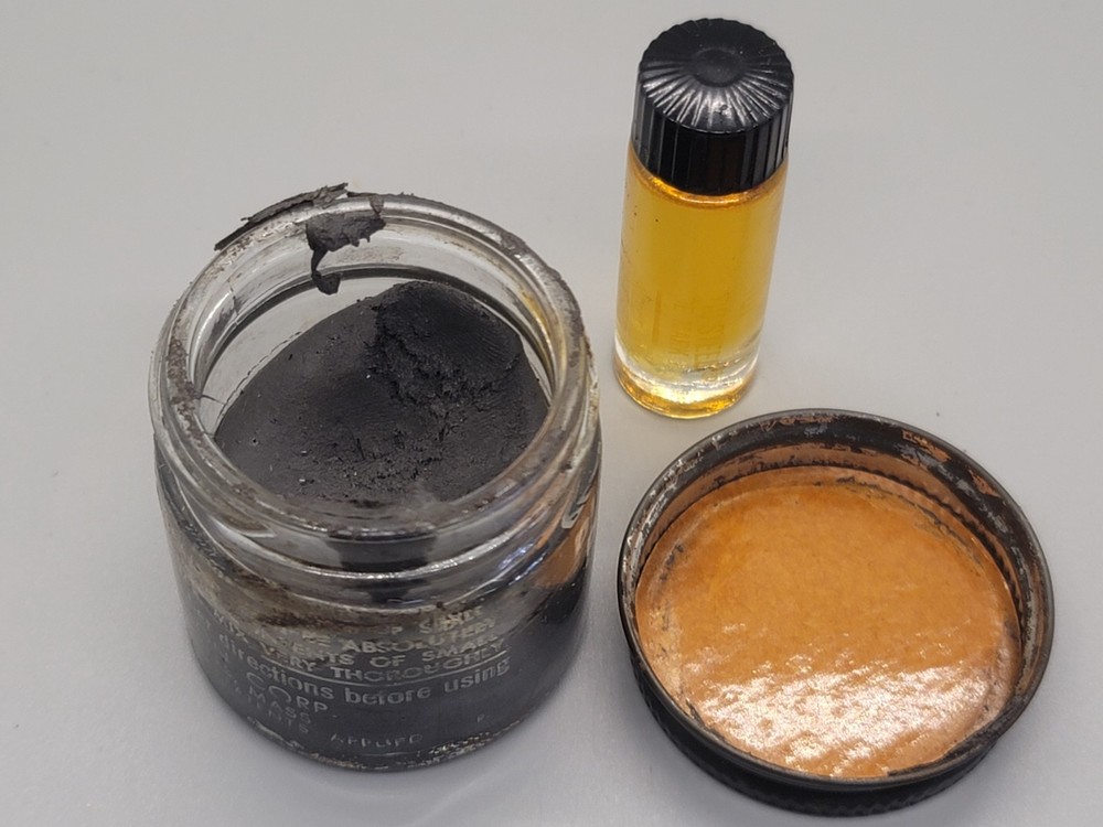 Vintage Devcon Plastic Steel Putty with Original Box