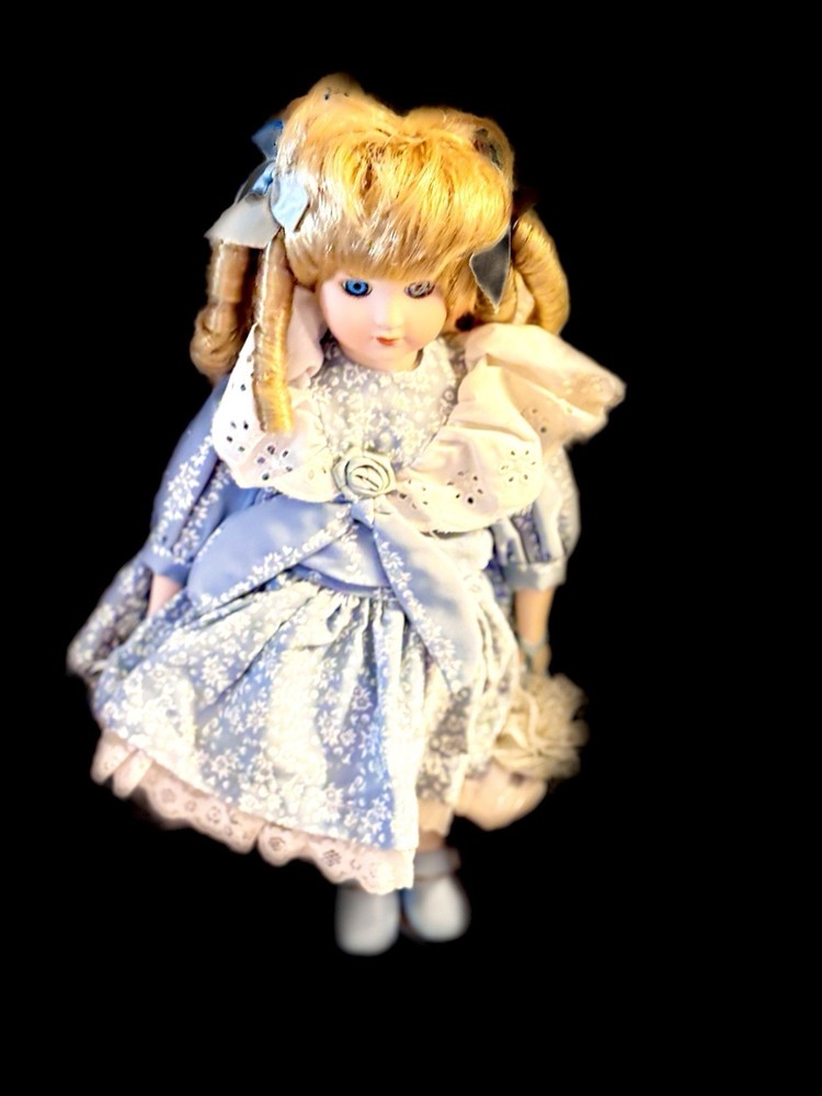 ACTIVE HAUNTED DOLL SPIRIT SYNTHIA