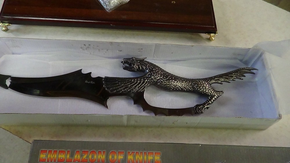 knife dagger sword impressive Gift