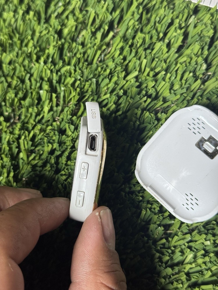 Golf Buddy VS4 GPS Rangefinder With Belt Clip