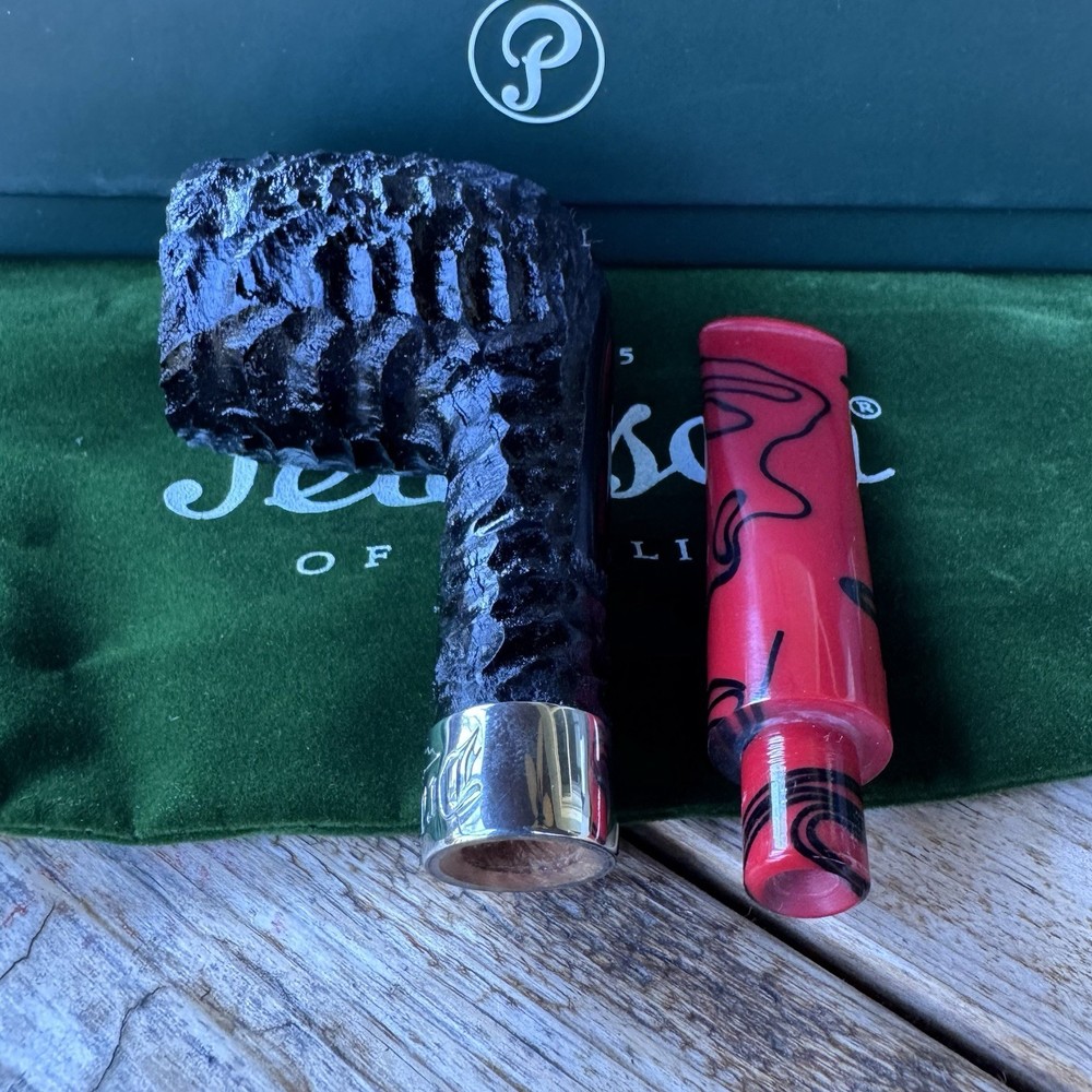 Peterson Dracula Rusticated Billiard (X105) Fishtail Pipe - New