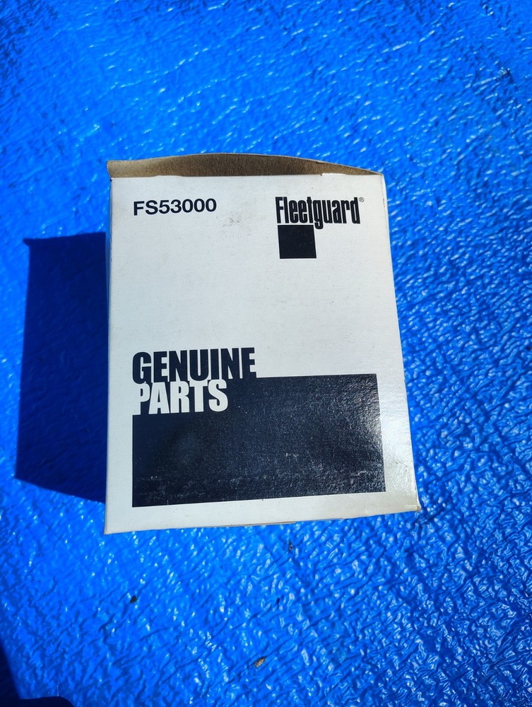 NEW Fleetguard FUEL WATER SEPARATOR Filter FS53000