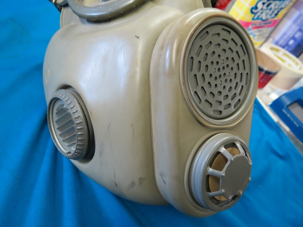 GAS MASK Field Protective UNKNOWN ORIGIN Size: S (MASK ONLY)