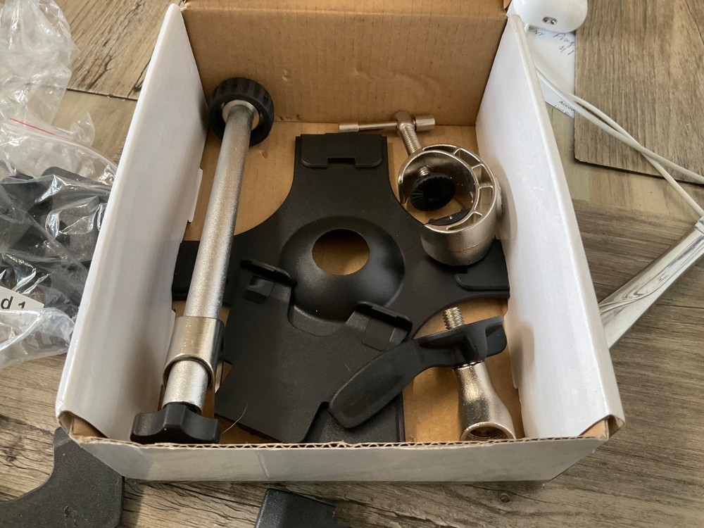 Peavy Mounting System works with IPAD and most other tablets