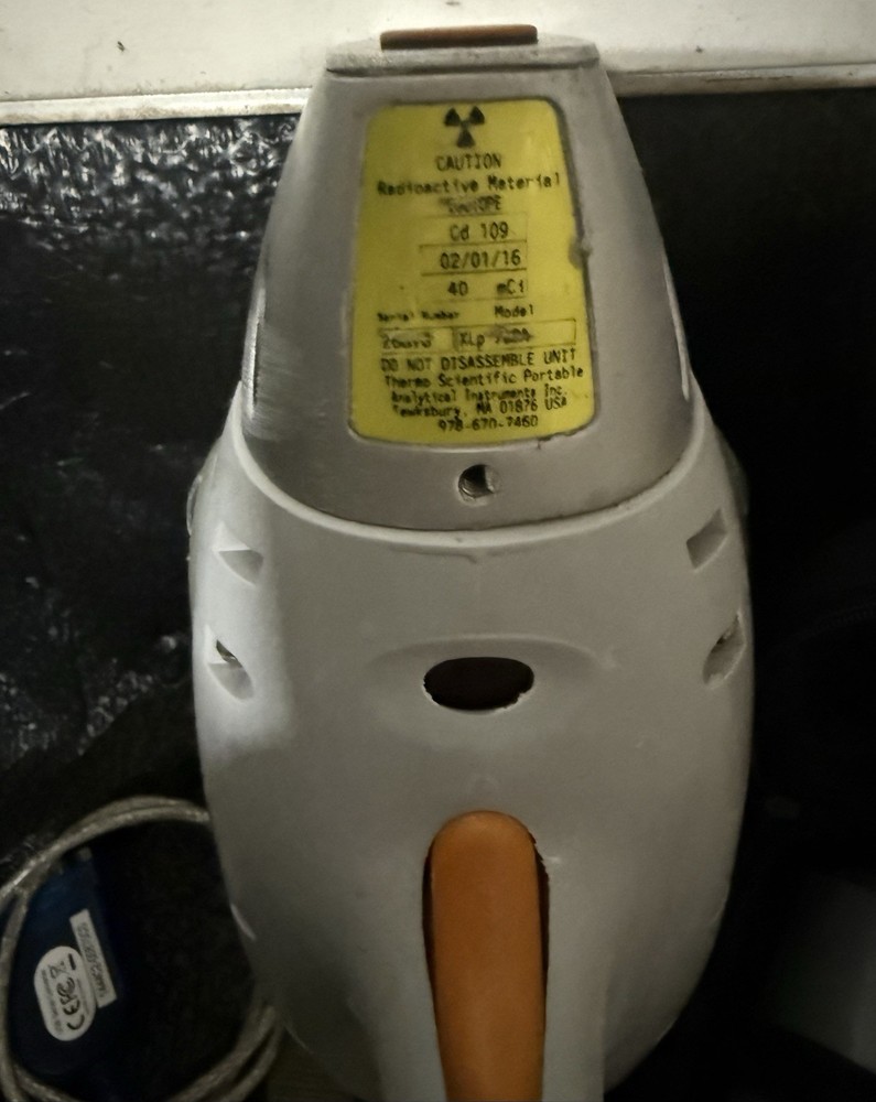 Thermo Scientific Niton XLp 300 Handheld XRF Analyzer Testing Kit